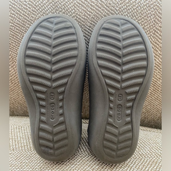 Crocs Girls Ballet Flats. Dark Brown W/Light Pink Velvet Lining W/Elastic. SZ 7. - Picture 3 of 10